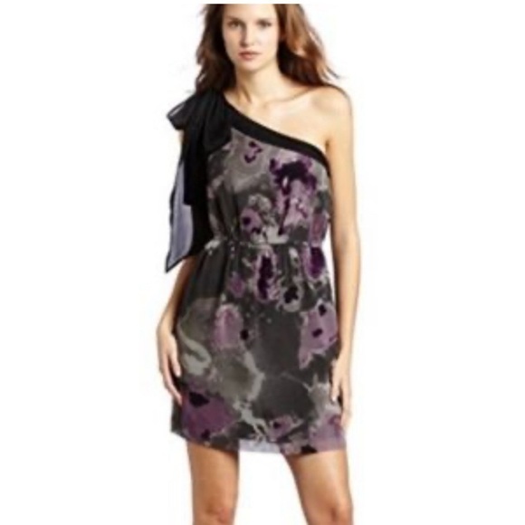 Kensie Dresses & Skirts - Kensie One Shoulder Bow Dress Women’s Size Small NWT